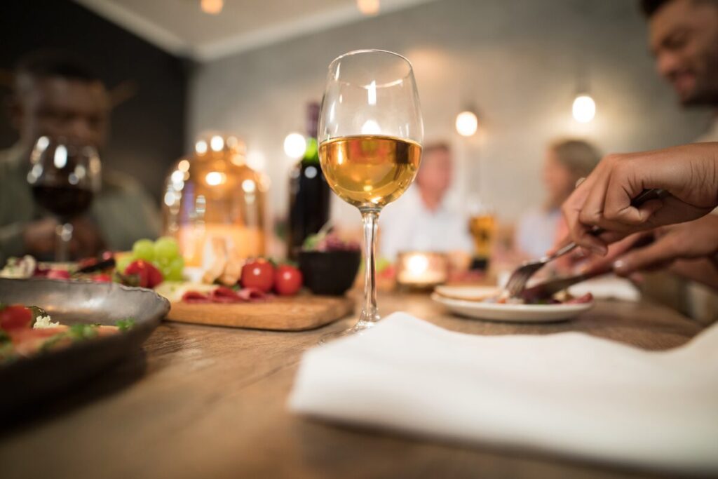 Norkirk’s Flavorful Secrets: A Food Lover’s Guide to Dining in Kirkland’s Hidden Gem Neighborhood